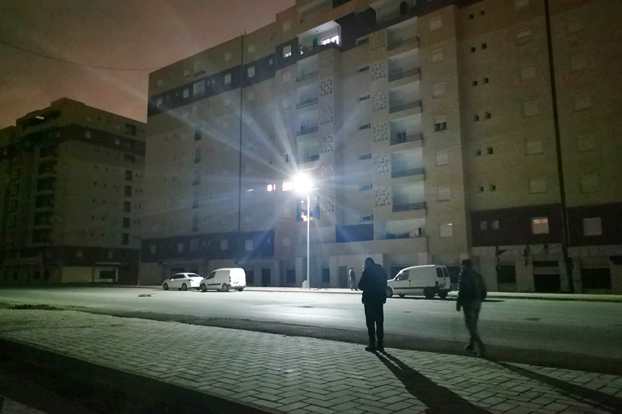 Alla i två i Algeriet